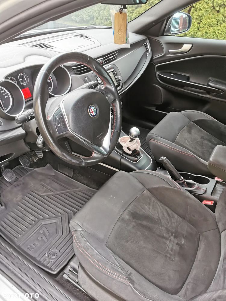 Alfa Romeo Giulietta - 11
