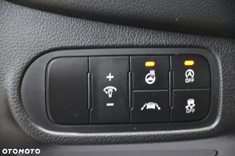 Kia Carens 2.0 GDI Edition 7 - 17