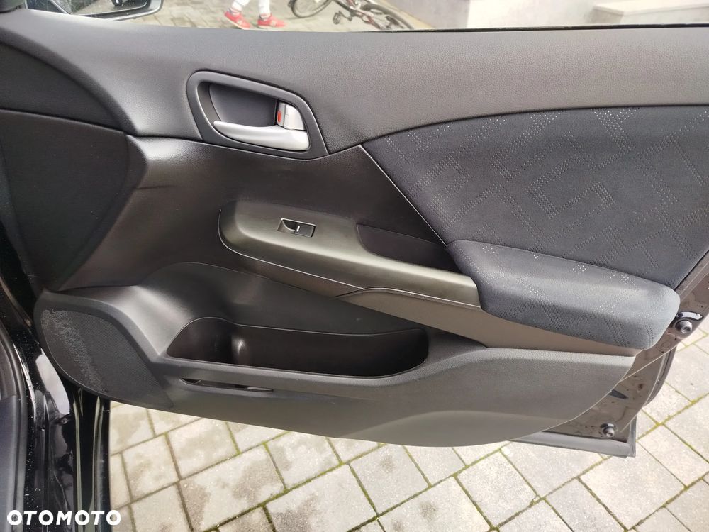 Honda Civic 1.8 i-VTEC Sport - 25