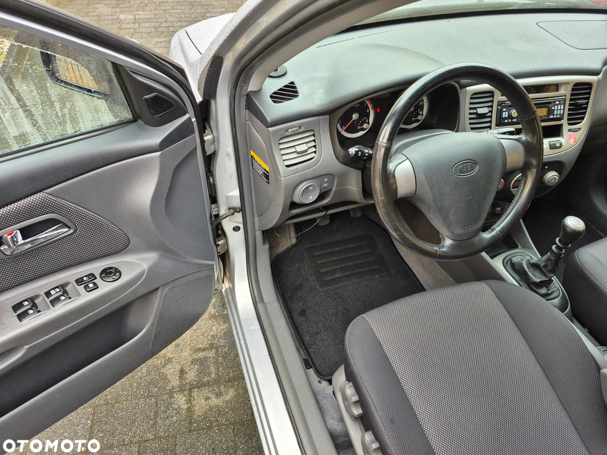 Kia Rio 1.4 Comfort - 6