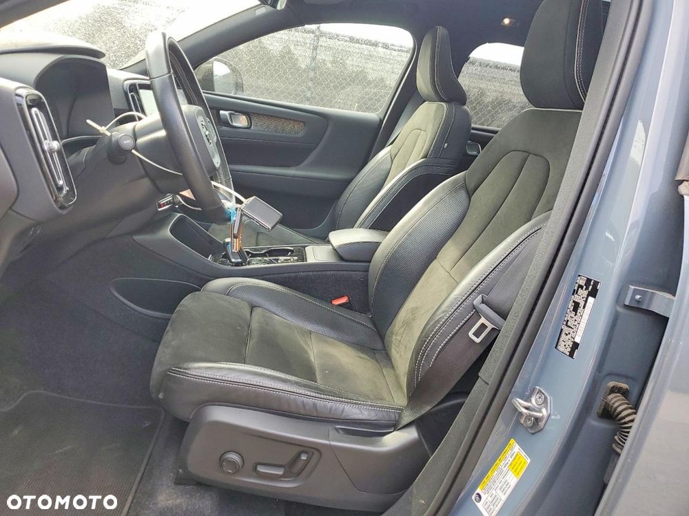 Volvo XC 40 T5 AWD R-Design - 8