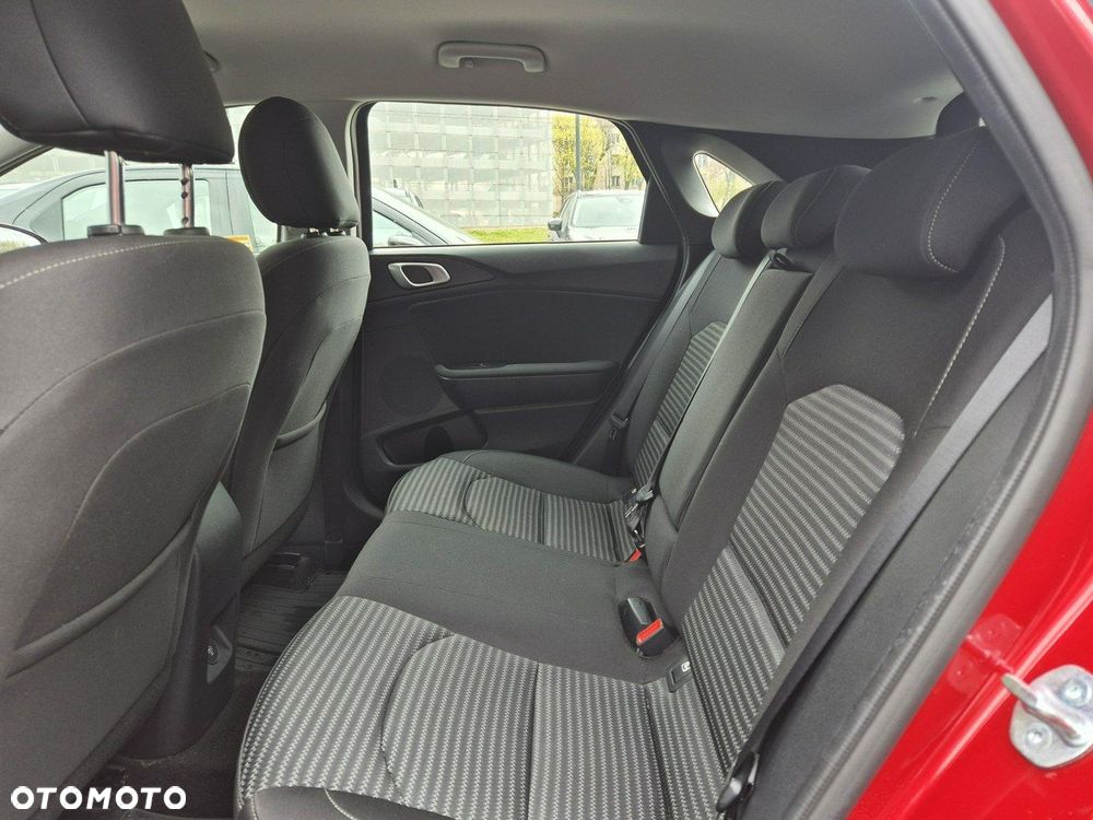 Kia Ceed 1.5 T-GDI M DCT - 16