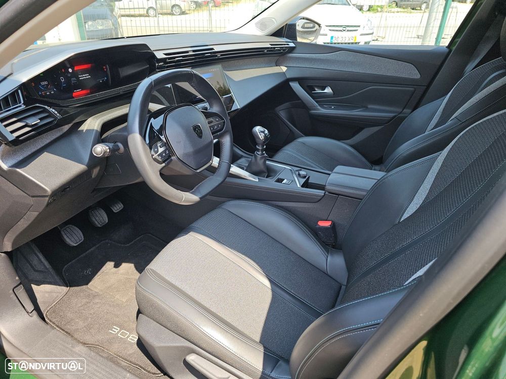 Peugeot 308 1.2 PureTech Allure - 17