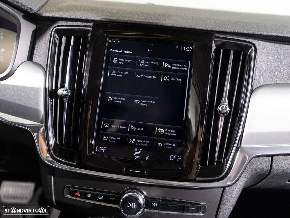 Volvo V90 2.0 D5 Momentum AWD Geartronic - 32