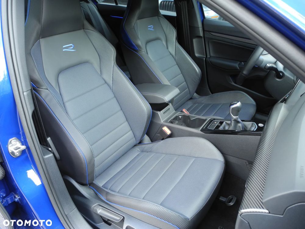 Volkswagen Golf - 14