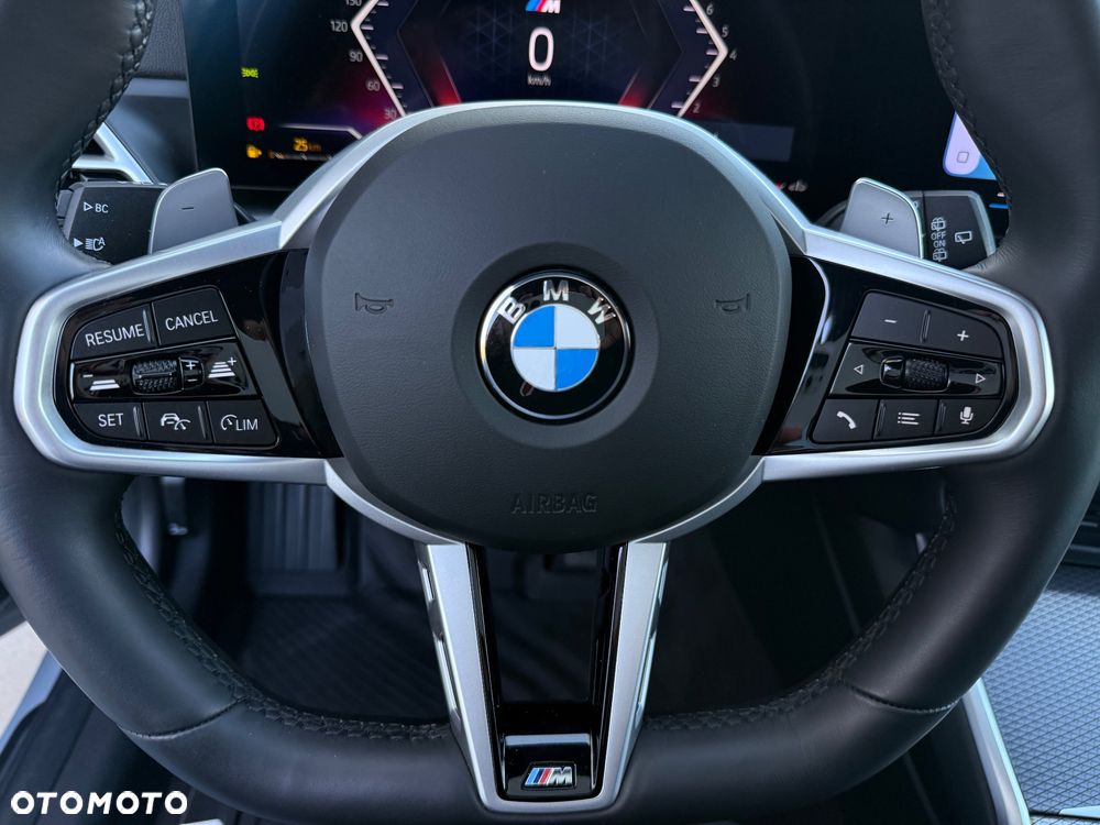 BMW Seria 3 330i xDrive M Sport - 21