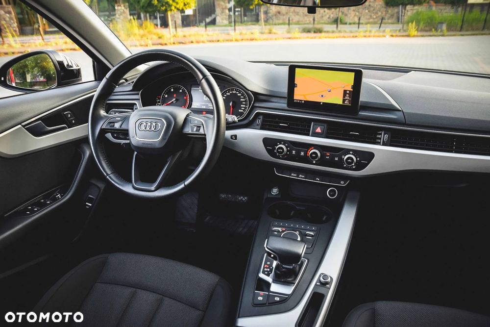 Audi A4 Avant 2.0 TDI S tronic - 31
