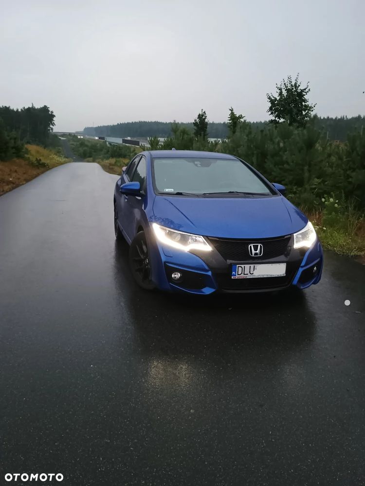 Honda Civic 1.8 Comfort (Honda Connect+) - 1