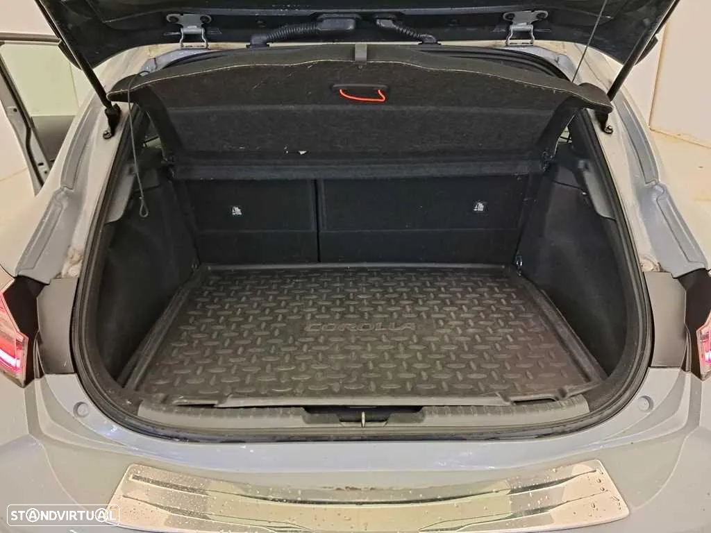 Toyota Corolla 2.0 Hybrid Exclusive - 10