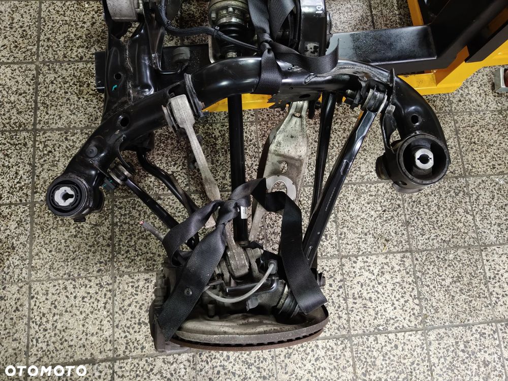 BELKA SANKI DYFER ZAWIESZENIE TYŁ 80A505235S AUDI Q5 II FY 80A 2.0 TDI - 4