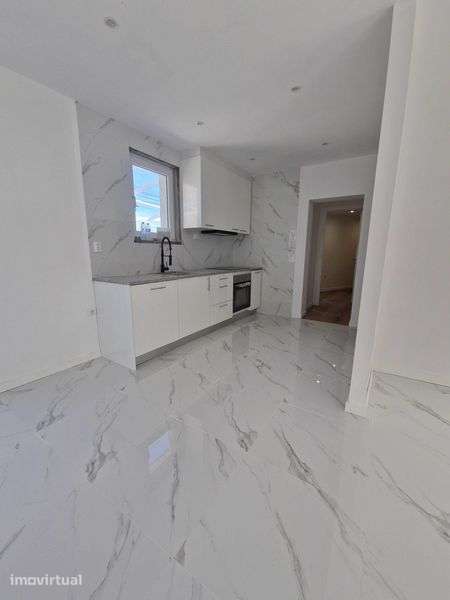 Venda Moradia T1+1 em Águas-Santas - Grande imagem: 3/12