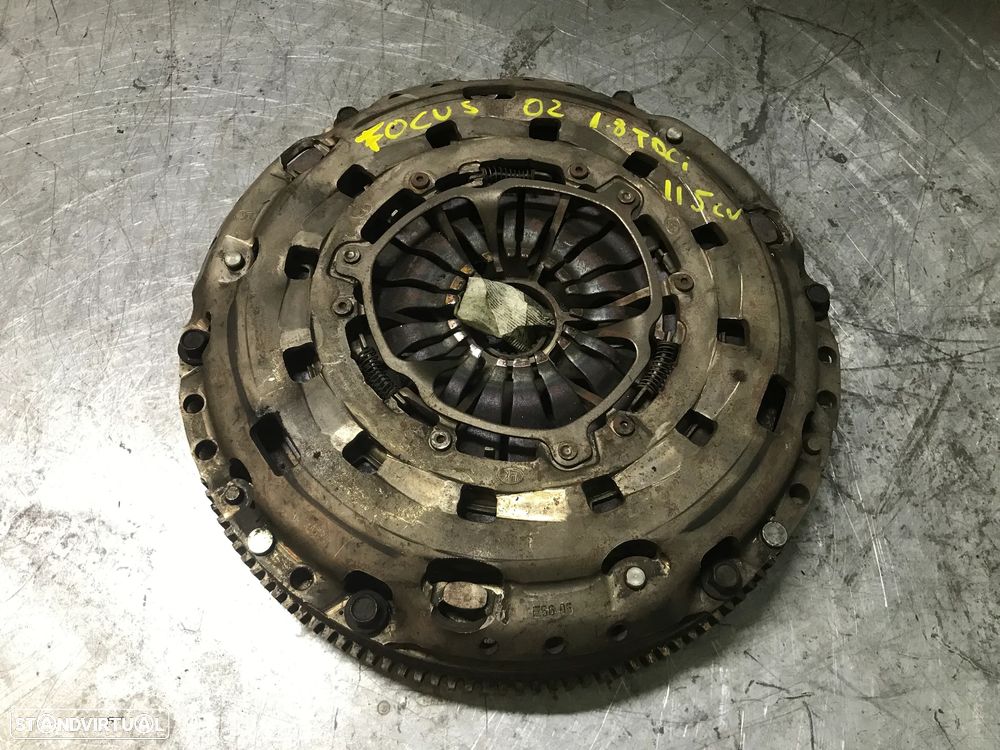VOLANTE BIMASSA COM EMBRAIAGEM FORD FOCUS MK1 1.8TDCI 115CV 01-04 - 1