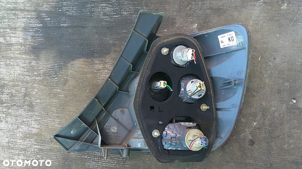 HONDA CIVIC VII 3D SPORT LAMPA TYLNA  PRAWA!! - 7