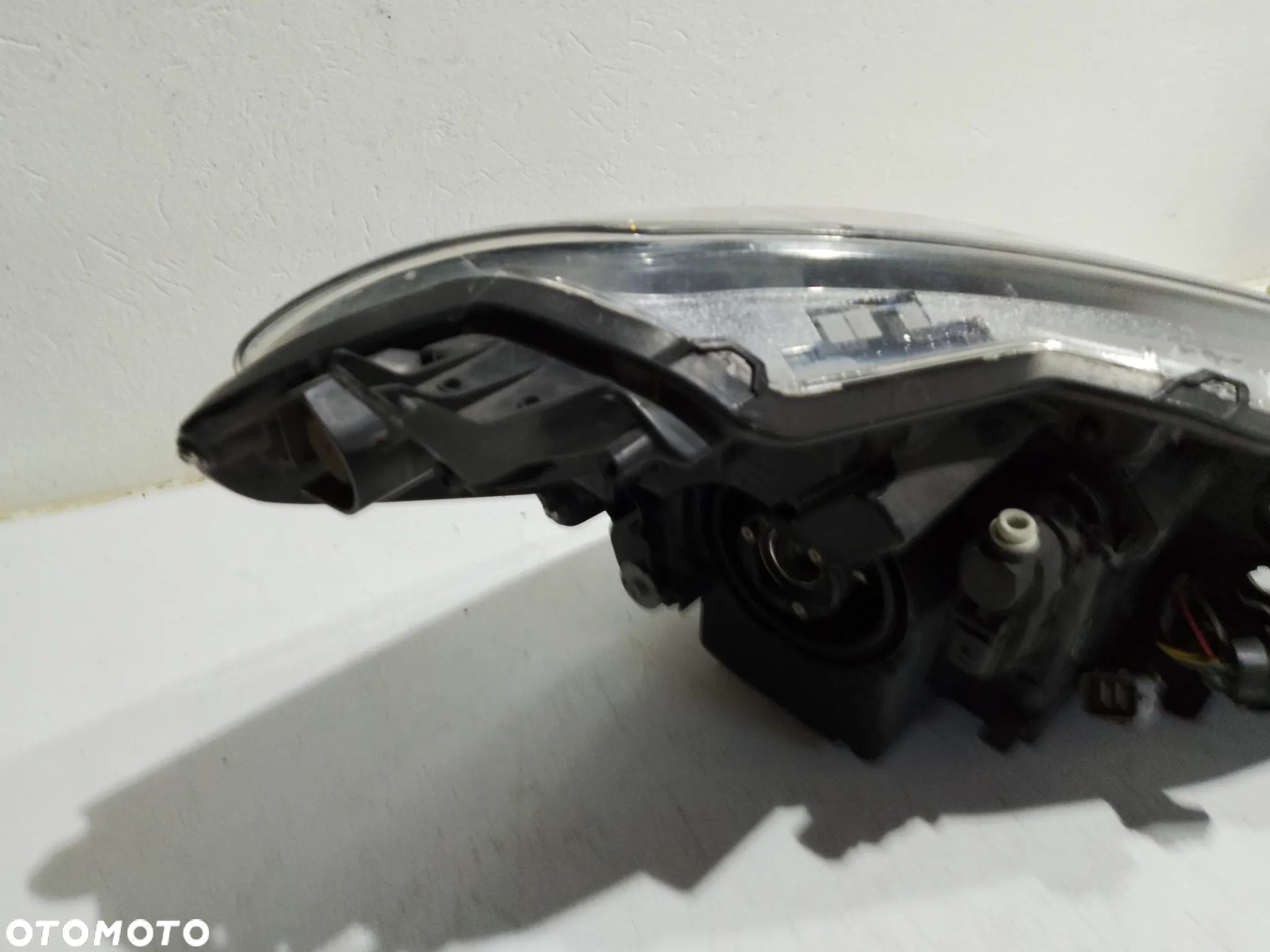 Toyota Yaris III FL 2014–2017 – Reflektor Lewy Przód Halogen EU - 5