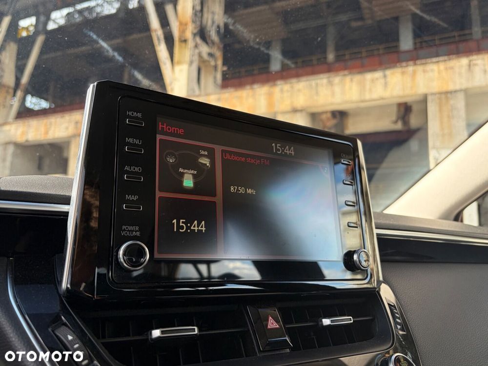 Toyota Corolla 1.8 Hybrid Comfort - 18