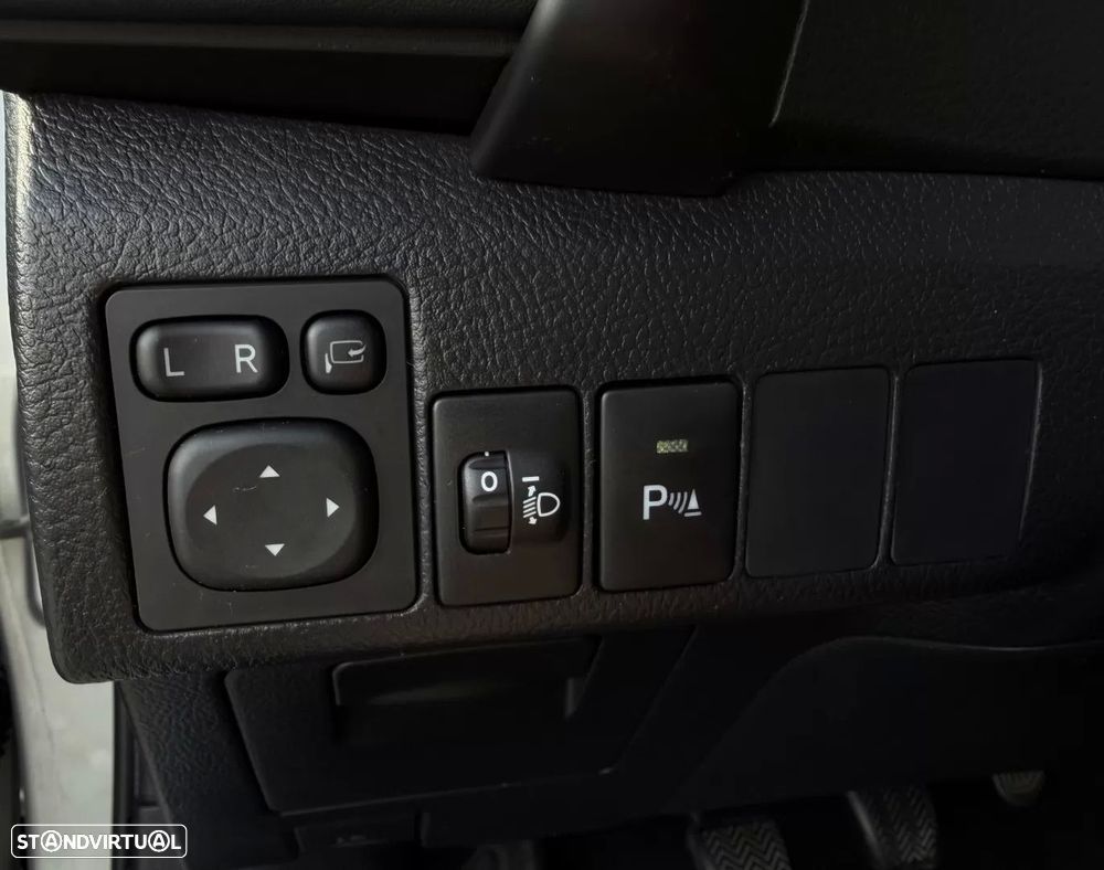 Toyota Auris Touring Sports 1.4 D-4D Exclusive+Navi - 16