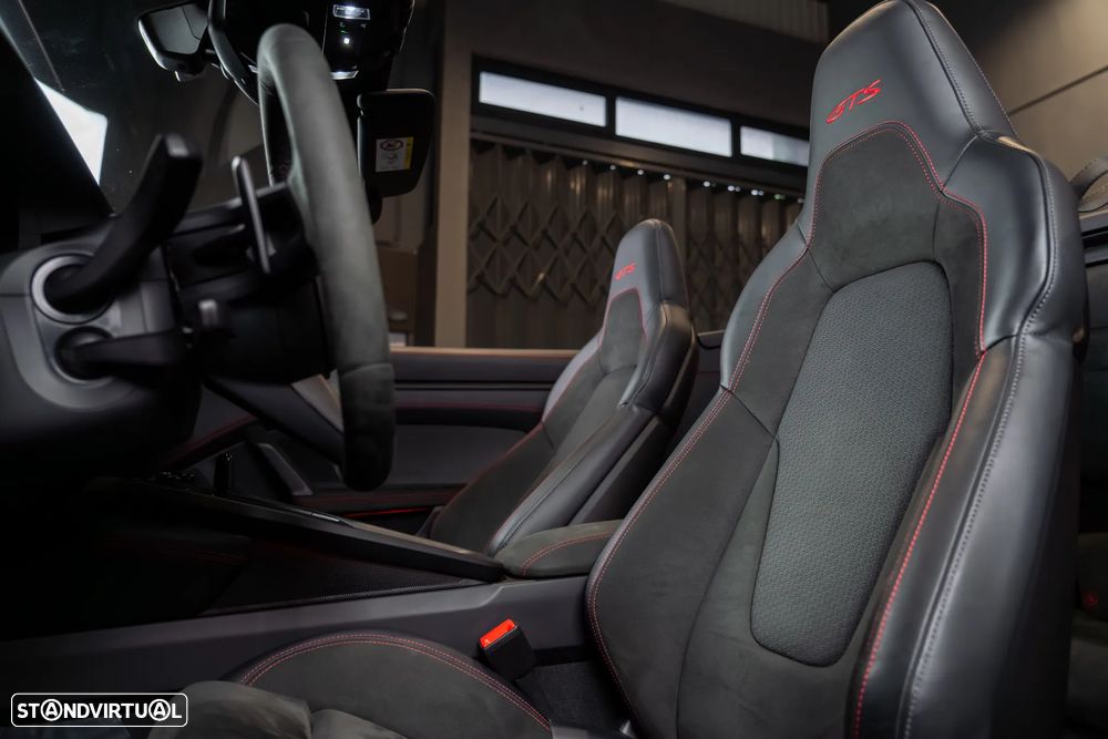 Porsche 911 (992) Carrera GTS - 32