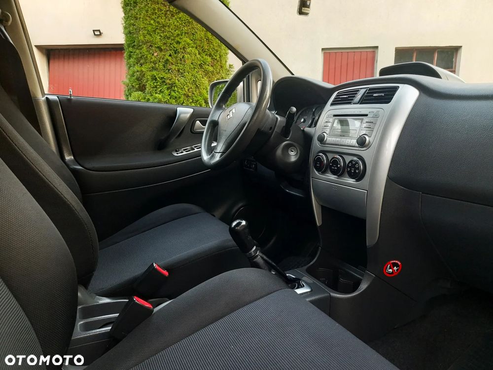Suzuki Liana 1.6 Comfort - 20