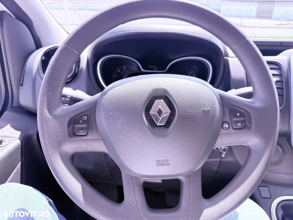 Renault Trafic - 14