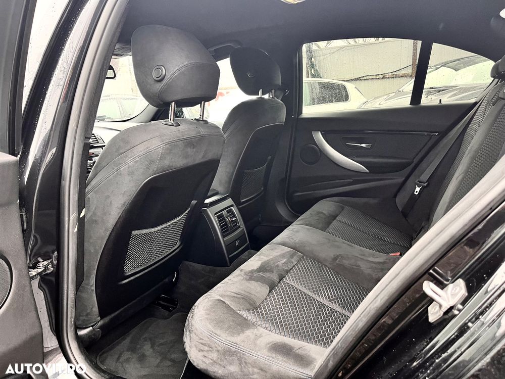 BMW Seria 3 330e iPerformance M Sport - 22