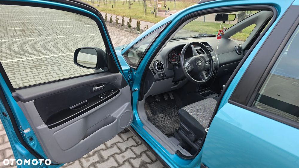 Suzuki SX4 1.9 DDiS DPF 4x4 Comfort - 14