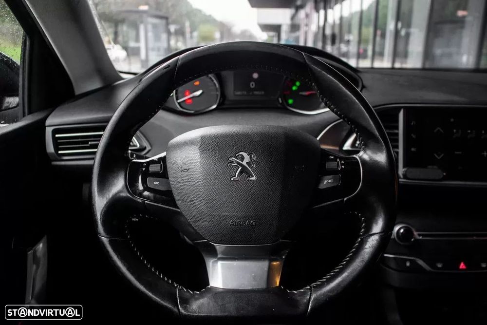 Peugeot 308 SW - 12