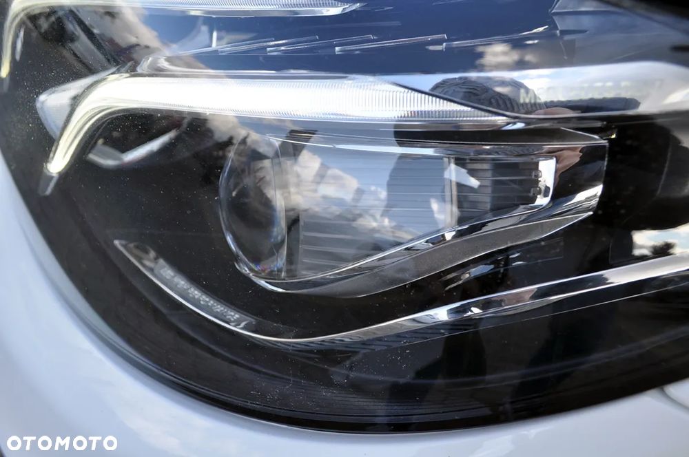 Mercedes-Benz Klasa E 200 d 9G-TRONIC - 33