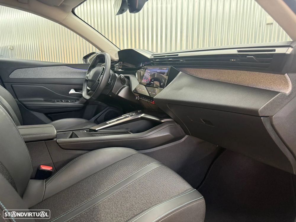 Peugeot 308 1.6 Hybrid Allure Pack e-EAT8 - 22