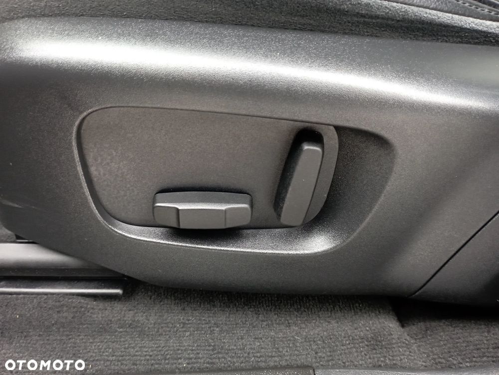 Land Rover Range Rover Evoque 2.0 P200 mHEV R-Dynamic - 35