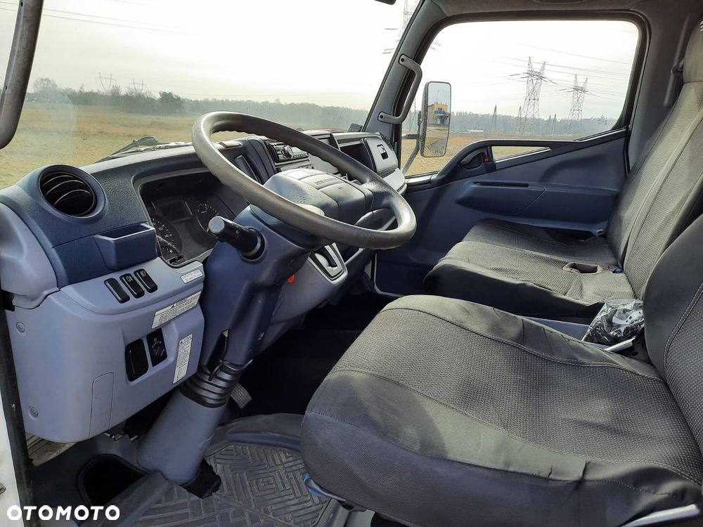 Mitsubishi FUSO - 7
