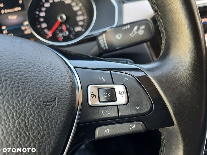 Volkswagen Passat 2.0 TDI BMT Highline DSG - 17