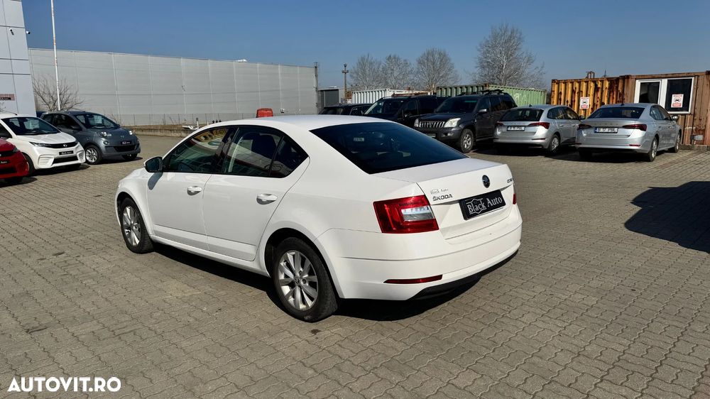 Skoda Octavia - 4