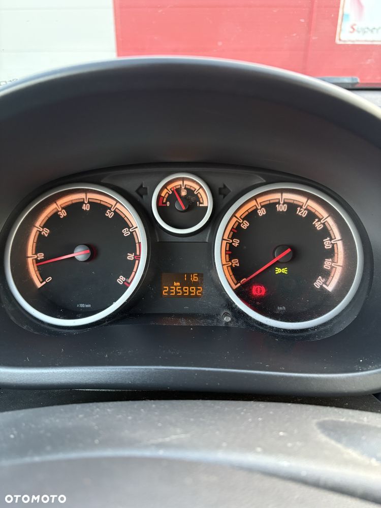 Opel Corsa - 8