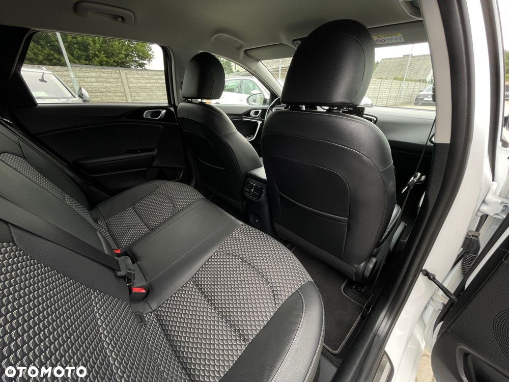 Kia Ceed 1.6 GDI PHEV Business Line DCT - 17