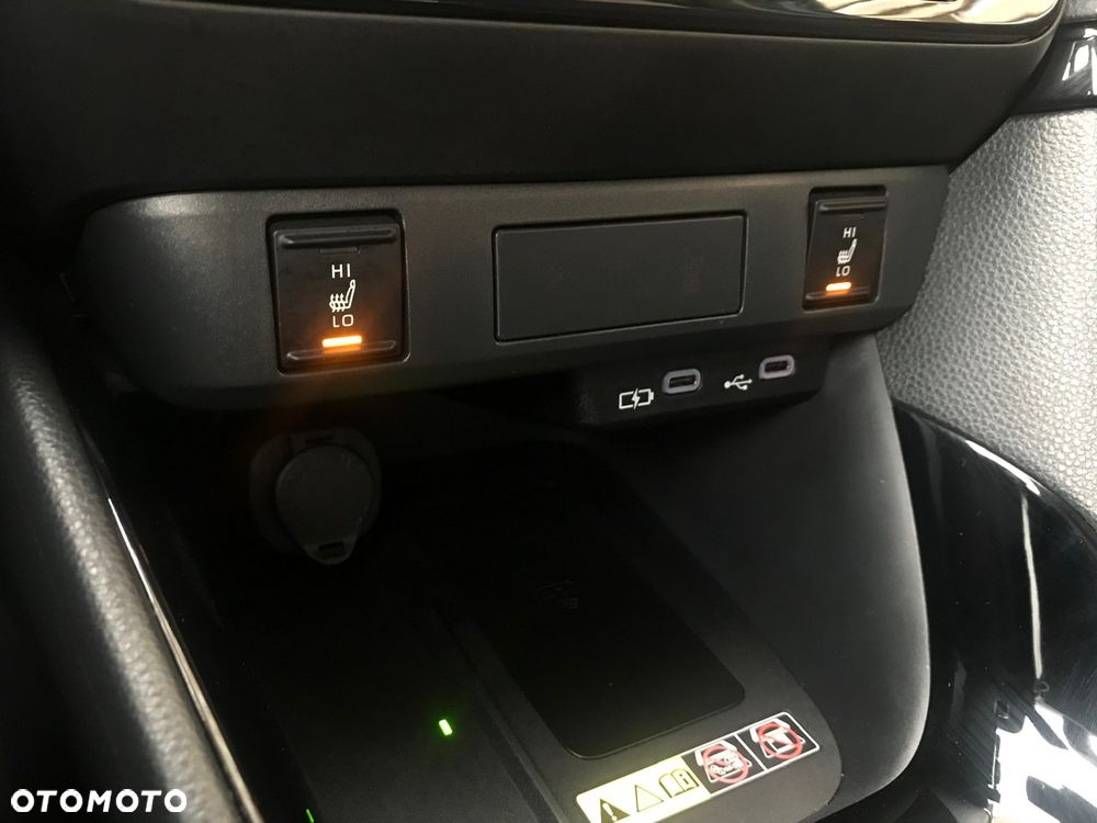 Toyota Yaris Hybrid 1.5 Style - 33