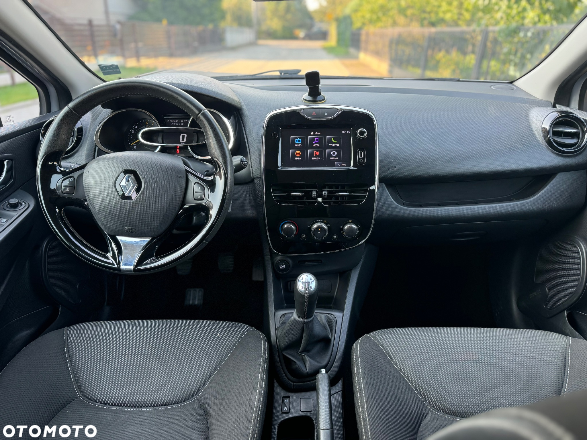 Renault Clio - 6