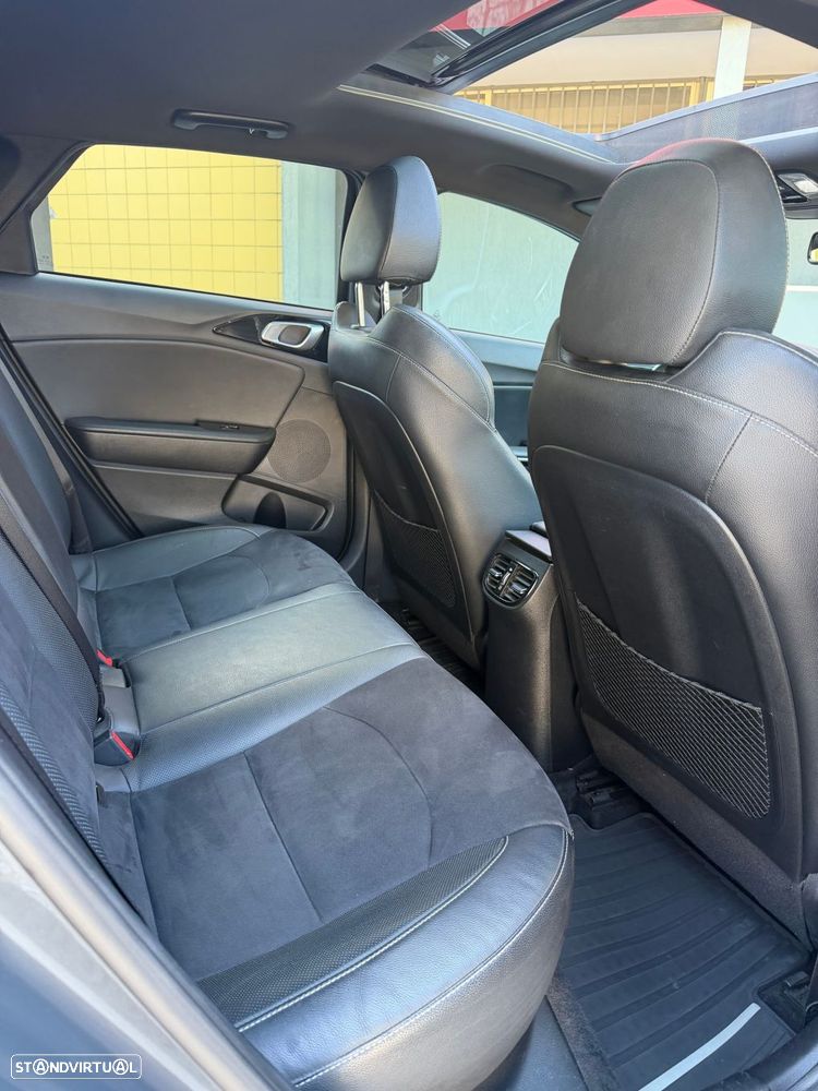 Kia ProCeed 1.6 CRDi GT Line - 17