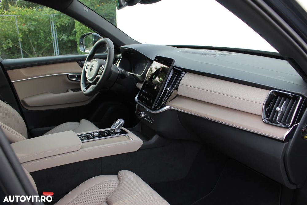 Volvo XC 90 Recharge T8 AWD Plus Dark - 12