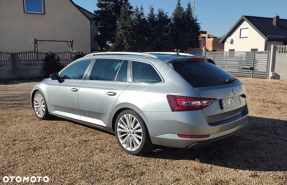 Skoda Superb 2.0 TDI 4x4 L&K DSG - 20