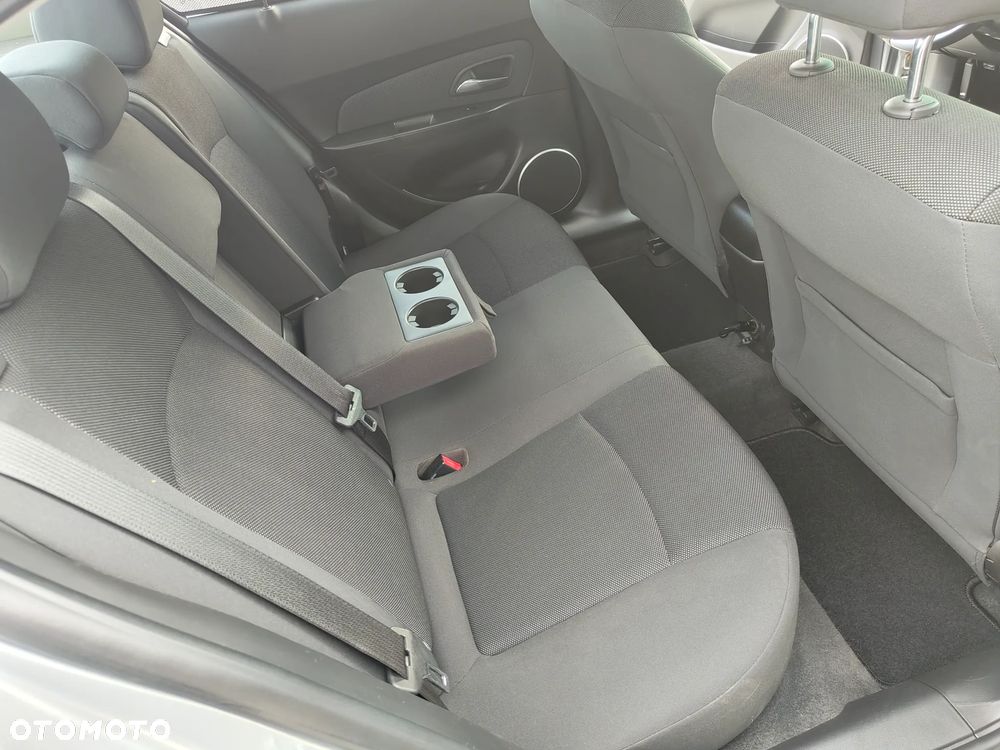Chevrolet Cruze 1.8 LT - 20