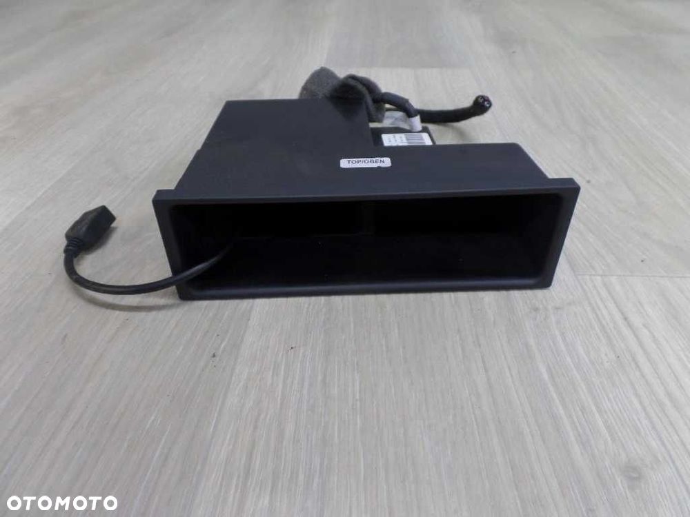 AUDI A3 8P INTERFACE ZLACZE USB 8E0857925C 03-09 - 1