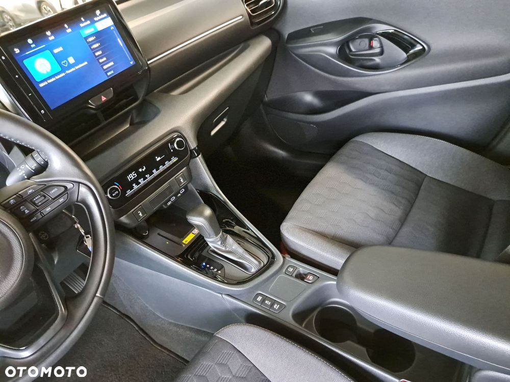 Toyota Yaris Hybrid 1.5 Style - 27