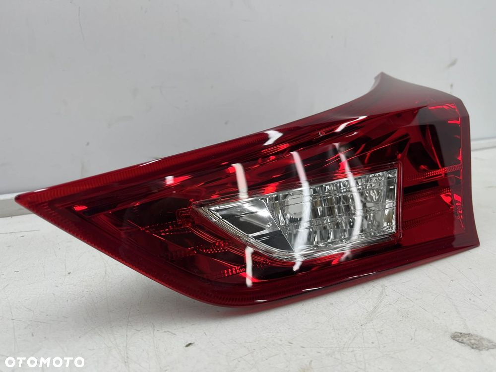 Lampa Toyota Auris II E18 Corolla HB 12-15r. NOWA prawa tylna w klapę bagażnika EU Oryginalna 81581- - 3