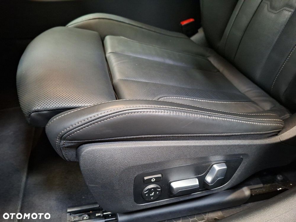 BMW Seria 8 - 13