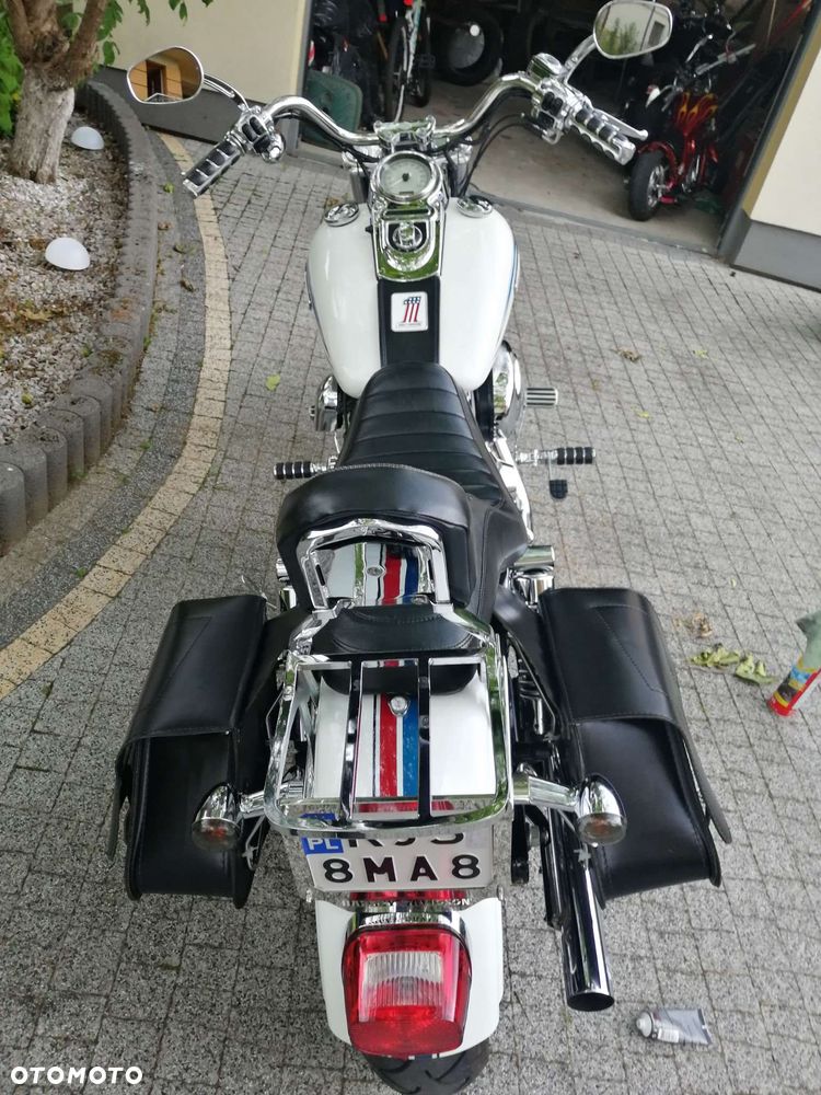 Harley-Davidson Dyna - 12