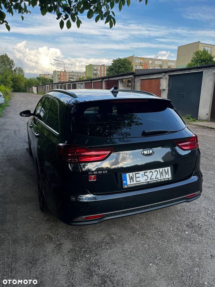 Kia Ceed - 8