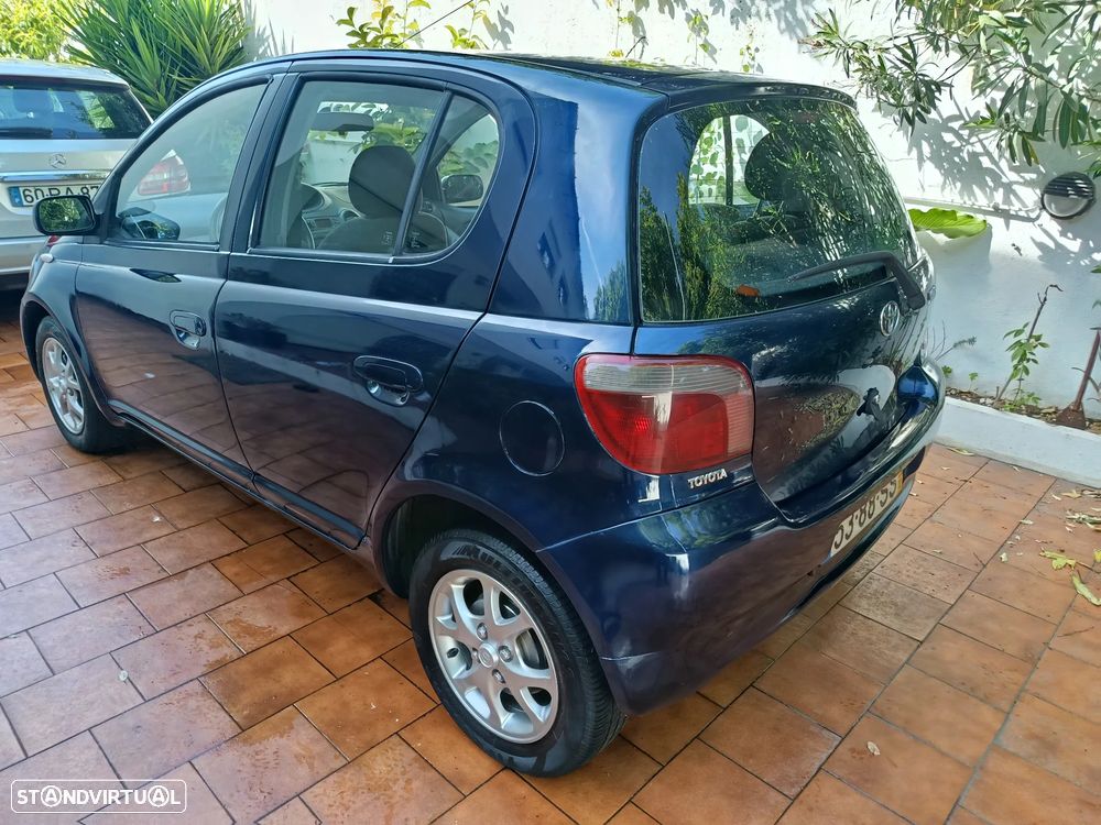 Toyota Yaris 1.0 Sol - 10