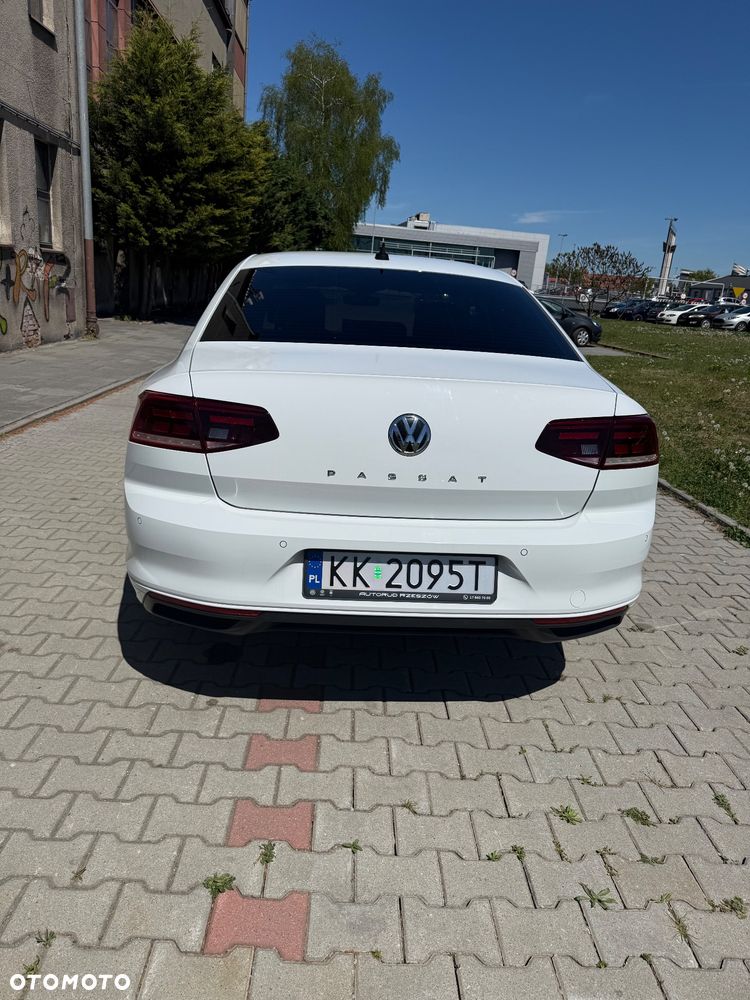 Volkswagen Passat 2.0 TSI Business DSG - 9