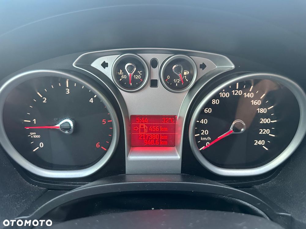 Ford Kuga - 15