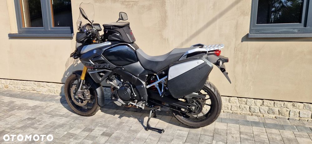 Suzuki V-STROM - 12